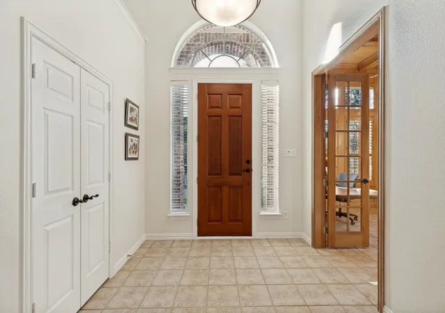 Photo 4 of Sale Pending at 611 Belhaven Dr, Allen, TX 75013 | MLS# 21325405 | Listing updated on 2026-08-20