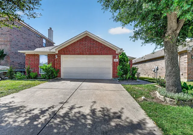 Homes for sale in Euless, TX | 803 E Alexander Ln, Euless, TX 76040 | MLS# 21327006