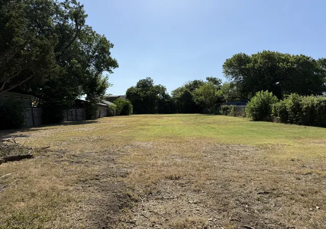 Photo 3 of Land for sale at 2609 College Ave, Fort Worth, TX 76110 | MLS# 21328526 | Listing updated on 2026-08-22