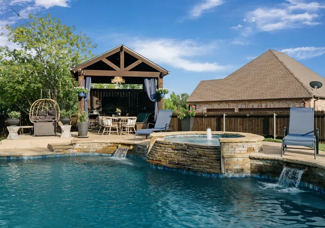 Photo 3 of Single family home for sale at 3650 Baylor Blvd, Midlothian, TX 76065 | MLS# 21325707 | Listing updated on 2026-09-25