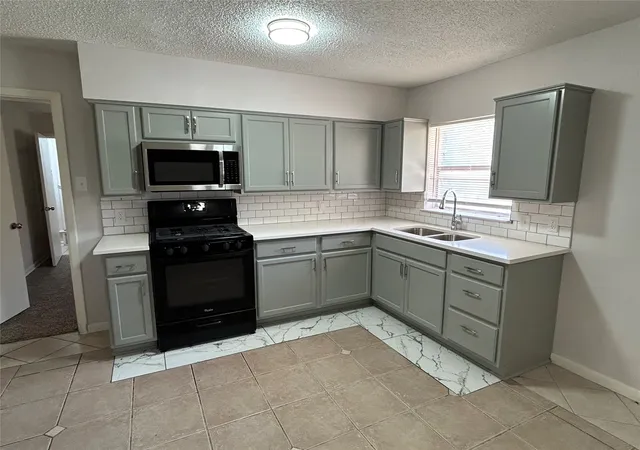 Photo 3 of Single family home for sale at 130 W Cherry Point Dr, Dallas, TX 75232 | MLS# 21328538 | Listing updated on 2026-08-05