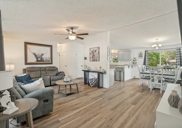4th image of 104 Arunda Ct, Weatherford, TX 76085 | MLS# 21323122