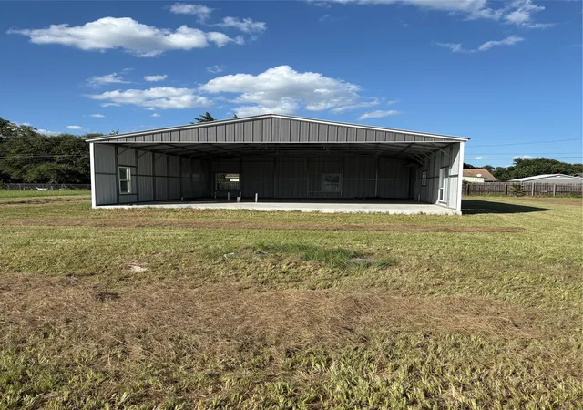 Photo 1 of Single family home for sale at 107 Cedar Crk, Groesbeck, TX 76642 | MLS# 21328529 | Listing updated on 2026-07-12