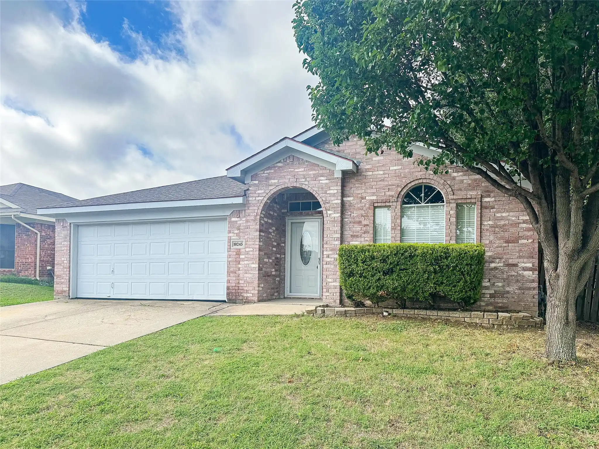 Single family home for sale at 10245 Brea Canyon Rd, Fort Worth, TX 76108 | MLS# 21328545