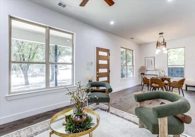 Photo 2 of Sale Pending at 2401 Ingersoll St, Dallas, TX 75212 | MLS# 21324454 | Listing updated on 2026-08-28