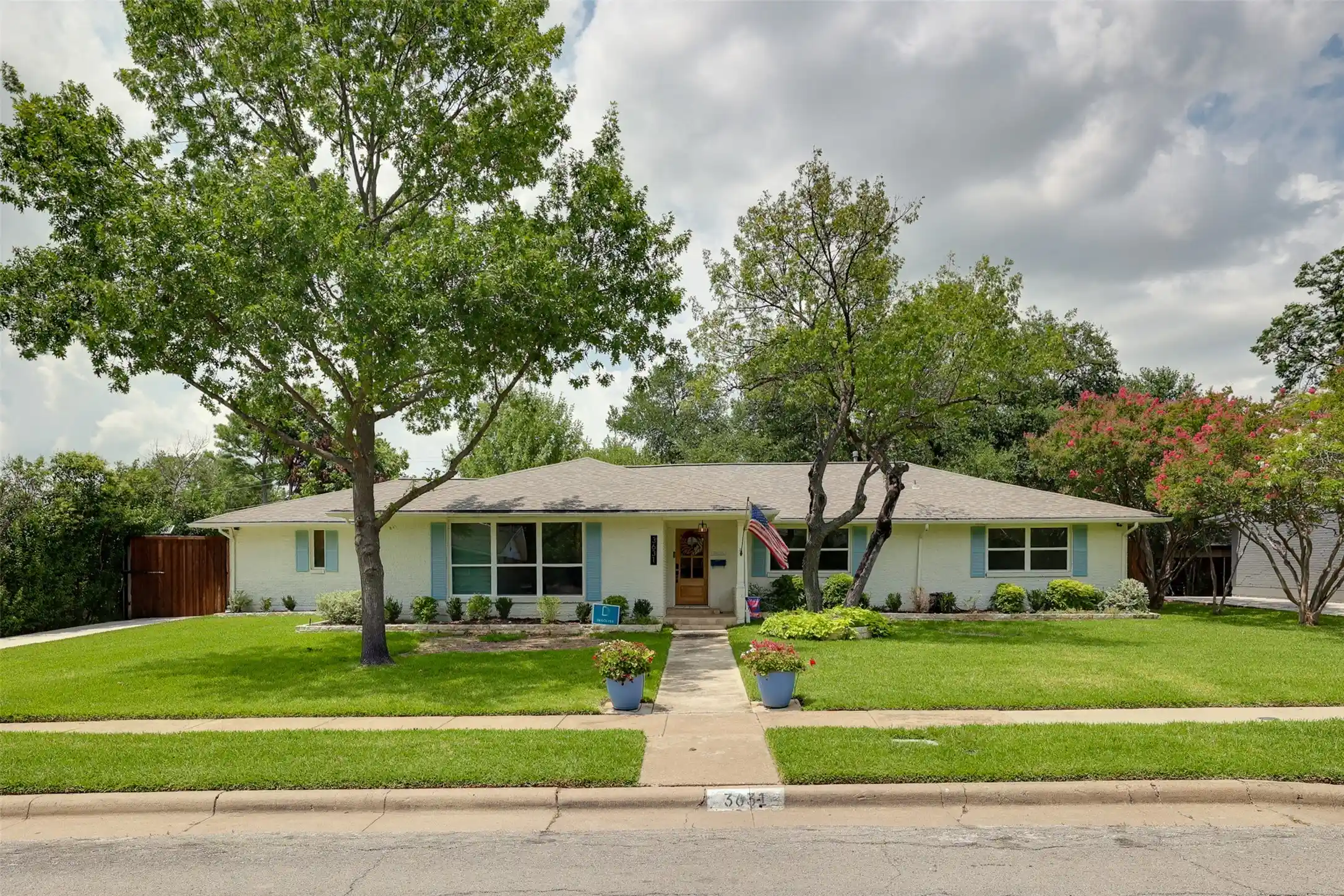 Photo 1 of Single family home for sale at 3631 Coral Gables Dr, Dallas, TX 75229 | MLS# 21328215 | Listing updated on 2026-10-15