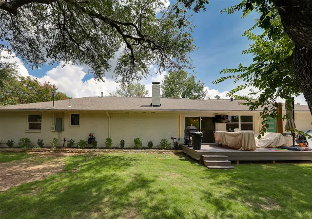 Photo 2 of Single family home for sale at 3631 Coral Gables Dr, Dallas, TX 75229 | MLS# 21328215 | Listing updated on 2026-08-28