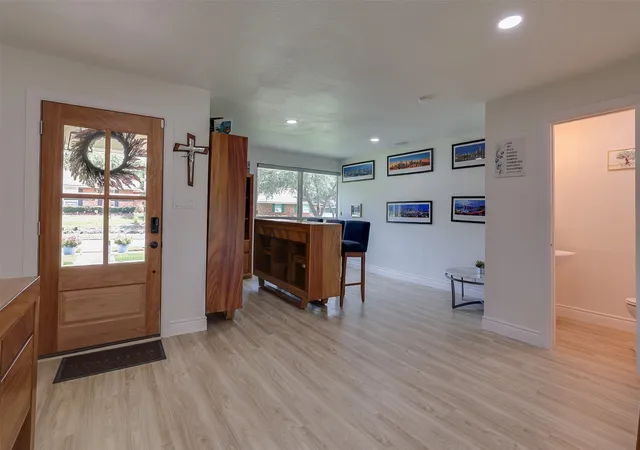 Photo 3 of Single family home for sale at 3631 Coral Gables Dr, Dallas, TX 75229 | MLS# 21328215 | Listing updated on 2026-08-28
