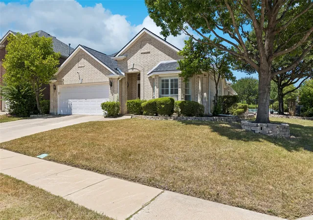 Photo 2 of Single family home for sale at 5787 Walnut Creek Dr, Fort Worth, TX 76137 | MLS# 21327686 | Listing updated on 2026-08-30