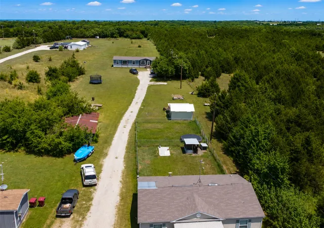 3rd image of 815 County Road 655, Farmersville, TX 75442 | MLS# 21325872