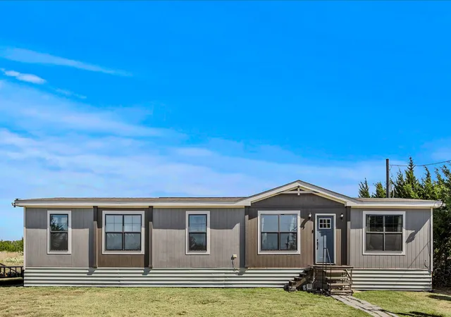 4th image of 815 County Road 655, Farmersville, TX 75442 | MLS# 21325872