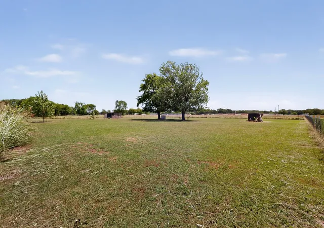 Photo 2 of Single family home for sale at 3671 Sundown Rd, Greenville, TX 75402 | MLS# 21328640 | Listing updated on 2026-09-26
