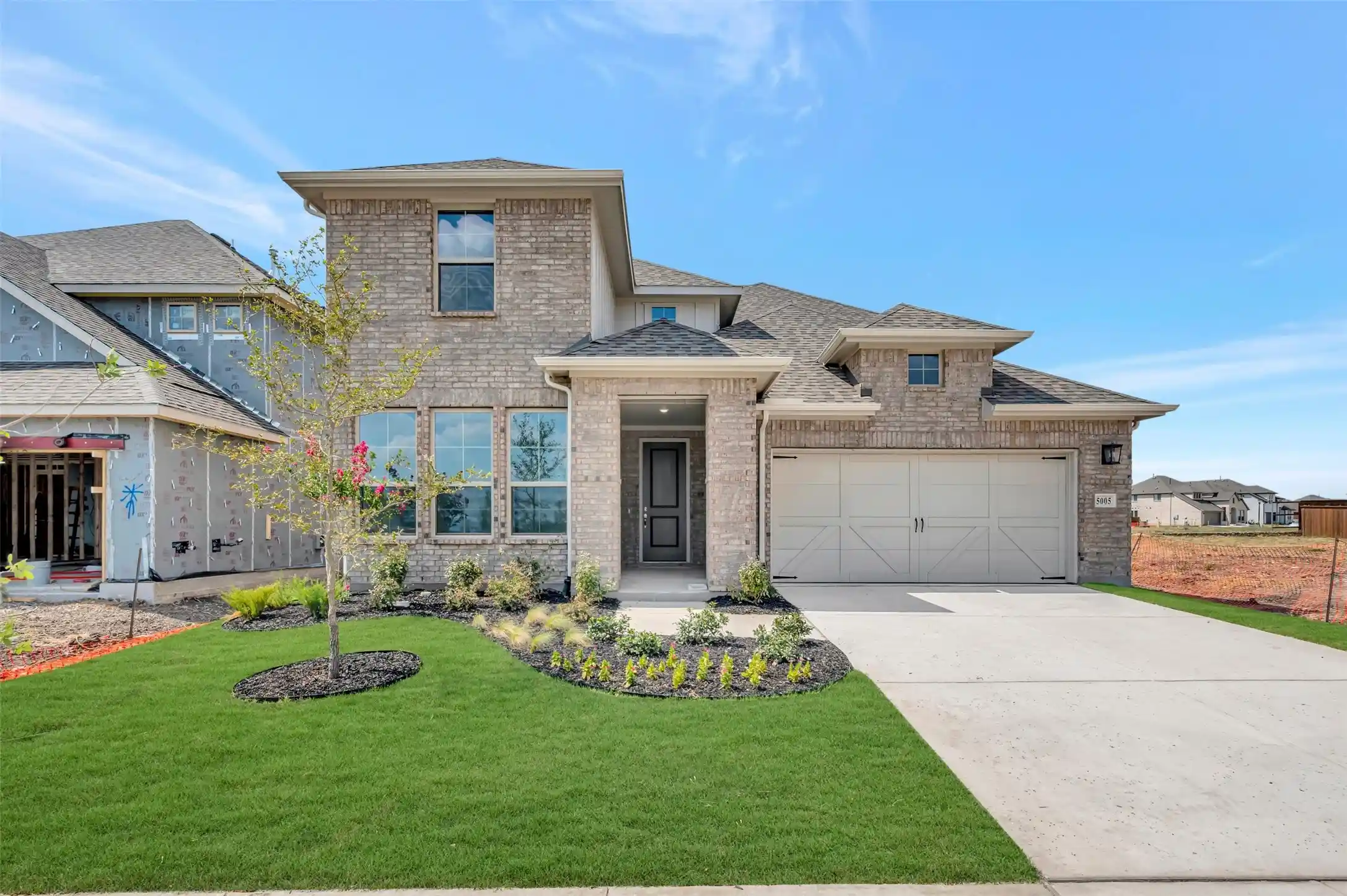 Photo 1 of Sale Pending at 5005 Lily Creek Dr, Aubrey, TX 76227 | MLS# 21317109 | Listing updated on 2026-10-19
