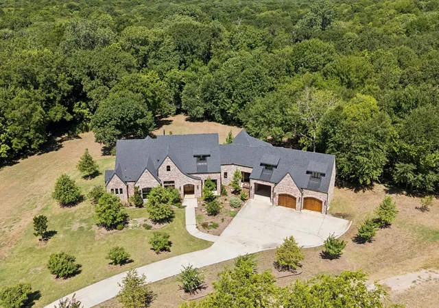 Photo 2 of Single family home for sale at 468 Andrews Rd, Ennis, TX 75119 | MLS# 21328580 | Listing updated on 2026-07-12