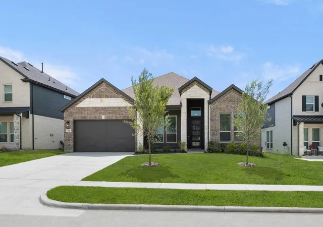 Photo 3 of Sale Pending at 2116 Birdwatch Ct, Mansfield, TX 76063 | MLS# 21328728 | Listing updated on 2026-08-28