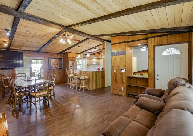 Photo 4 of Manufactured home for sale at 182 Indian Gap Rd, Mabank, TX 75156 | MLS# 21328208 | Listing updated on 2026-08-20