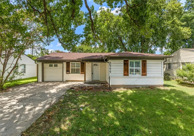 Photo 1 of Single family home for sale at 2111 El Capitan Dr, Dallas, TX 75228 | MLS# 21314250 | Listing updated on 2026-08-22