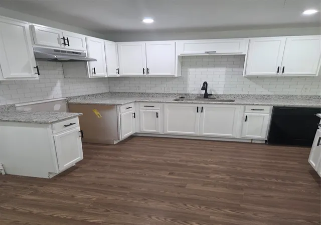 Photo 1 of Single family home for sale at 205 S Line St, Weatherford, TX 76086 | MLS# 21328676 | Listing updated on 2026-09-30