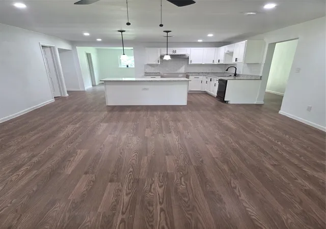 Photo 3 of Single family home for sale at 205 S Line St, Weatherford, TX 76086 | MLS# 21328676 | Listing updated on 2026-09-30