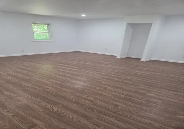 Photo 3 of Single family home for sale at 205 S Line St, Weatherford, TX 76086 | MLS# 21328676 | Listing updated on 2026-09-30