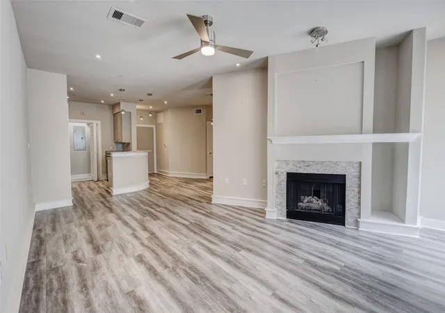 1st image of 3320 Camp Bowie Blvd #1103, Fort Worth, TX 76107 | MLS# 21325497