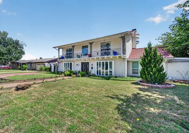 Photo 3 of Sale Pending at 5716 Maryview Ter, Haltom City, TX 76117 | MLS# 21326620 | Listing updated on 2026-09-01