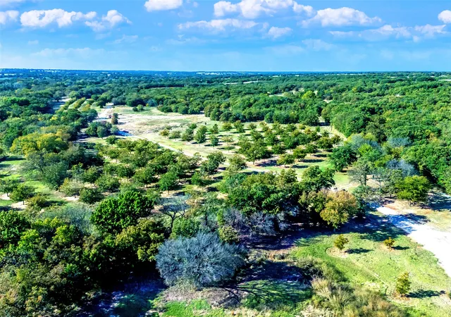 Photo 4 of House for sale at 6108 Cottonwood Creek Rd, Saint Jo, TX 76265 | MLS# 21328765 | Listing updated on 2026-08-12