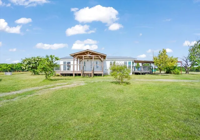 Photo 3 of House for sale at 1154 Outlaw Trl, Wolfe City, TX 75496 | MLS# 21324760 | Listing updated on 2026-10-06