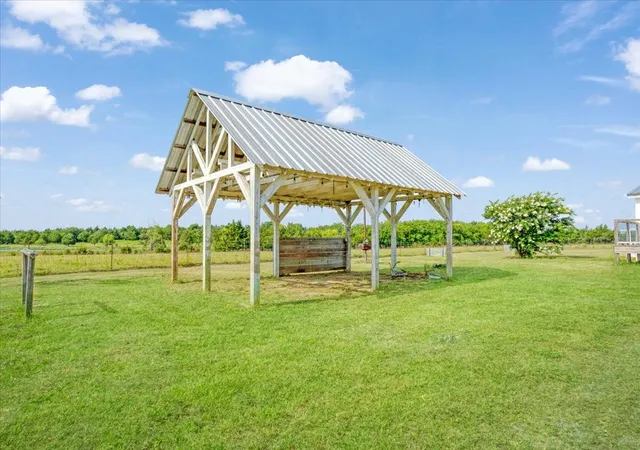 Photo 4 of House for sale at 1154 Outlaw Trl, Wolfe City, TX 75496 | MLS# 21324760 | Listing updated on 2026-10-06