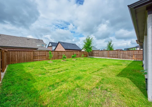 Photo 4 of Single family home for sale at 1717 Mcdougall Crk, Van Alstyne, TX 75495 | MLS# 21328835 | Listing updated on 2026-08-23
