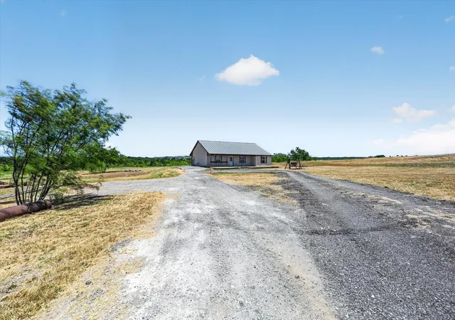Photo 3 of Single family home for sale at 901 Marion Rd, Venus, TX 76084 | MLS# 21313253 | Listing updated on 2026-08-08