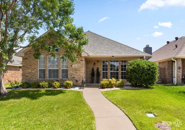 Homes for sale in Wichita Falls, TX | 6015 Oakmonnt Dr, Wichita Falls, TX 76310 | MLS# 21328916