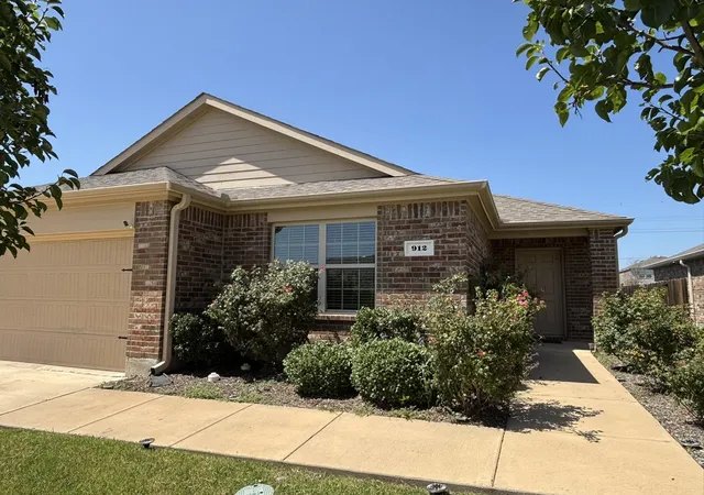Photo 1 of Single family home for sale at 912 Platinum Dr, Princeton, TX 75407 | MLS# 21328937 | Listing updated on 2026-09-04