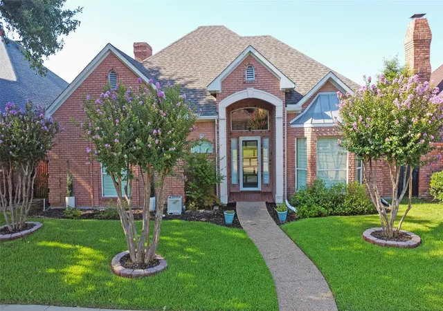 1st image of 1012 Murl Dr, Irving, TX 75062 | MLS# 21325776