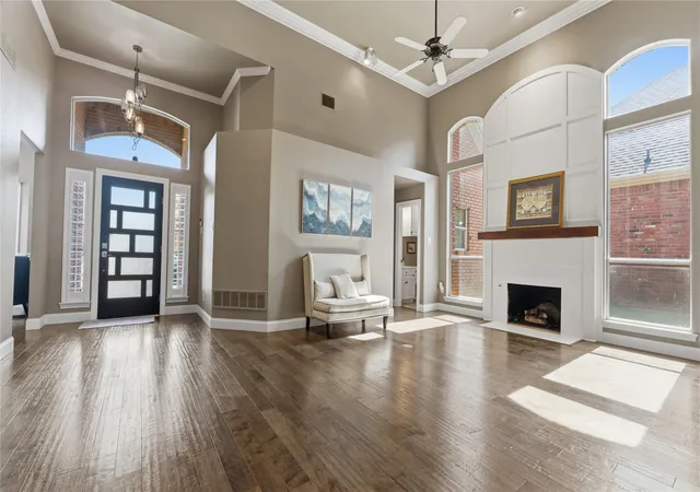 3rd image of 1012 Murl Dr, Irving, TX 75062 | MLS# 21325776