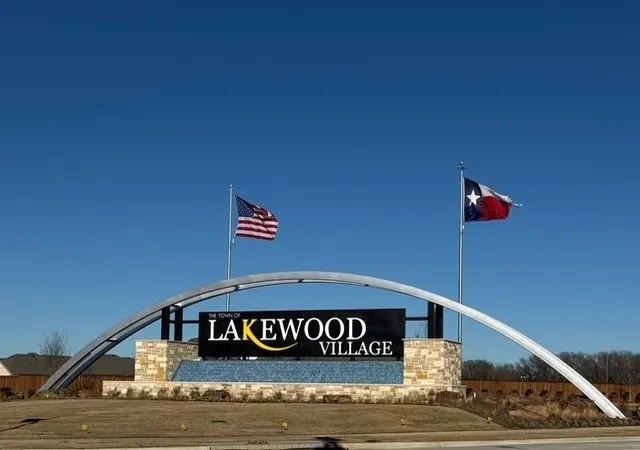 Photo 2 of Single family home for sale at 710 Meadow Lake Dr, Little Elm, TX 75068 | MLS# 21328997 | Listing updated on 2026-08-07