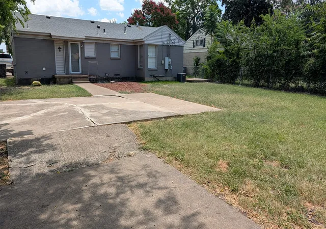 Photo 2 of Sale Pending at 10923 Myrtice Dr, Dallas, TX 75228 | MLS# 21329012 | Listing updated on 2026-07-20