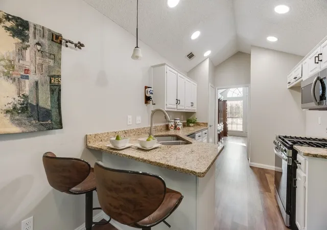 Photo 3 of Sale Pending at 5021 Marcus Dr, Flower Mound, TX 75028 | MLS# 21329025 | Listing updated on 2026-08-31