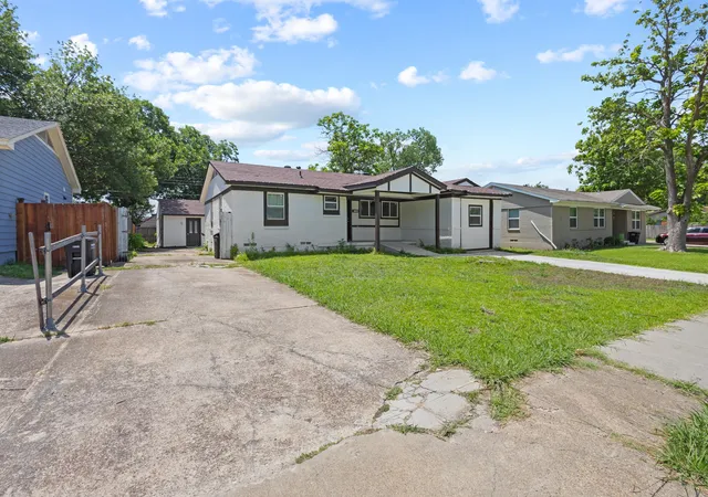 Photo 3 of Single family home for sale at 1706 Summit St, Mesquite, TX 75149 | MLS# 21329027 | Listing updated on 2026-08-22