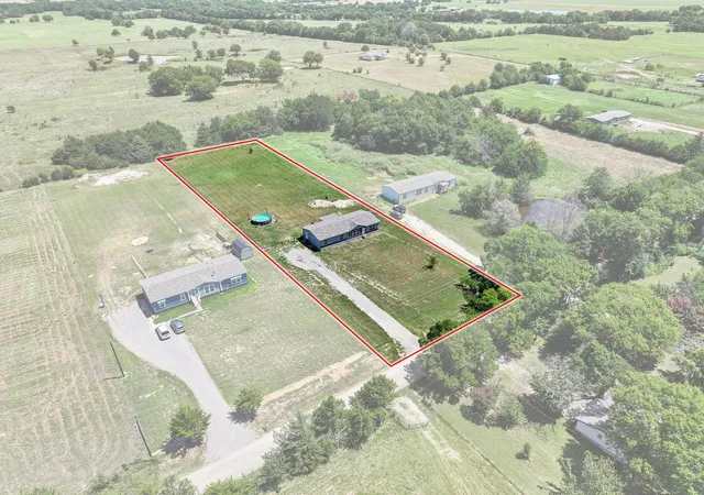 Photo 3 of Manufactured home for sale at 1235 County Road 1400, Ravenna, TX 75476 | MLS# 21323877 | Listing updated on 2026-08-22