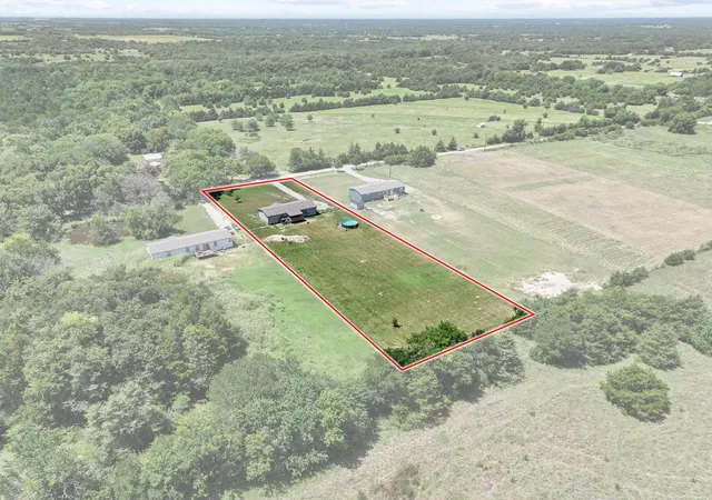 Photo 4 of Manufactured home for sale at 1235 County Road 1400, Ravenna, TX 75476 | MLS# 21323877 | Listing updated on 2026-08-22