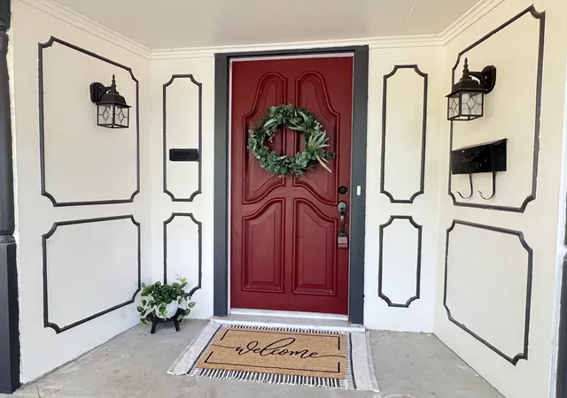 Photo 3 of Single family home for sale at 800 Western Hills Dr, Sherman, TX 75092 | MLS# 21329066 | Listing updated on 2026-09-04