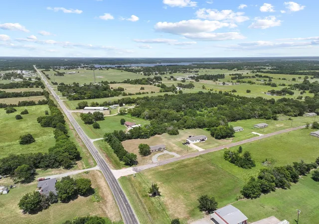 Photo 40 of Single family home for sale at 225 Hemby Wy, Bonham, TX 75418 | MLS# 21313105 | Listing updated on 2026-08-22