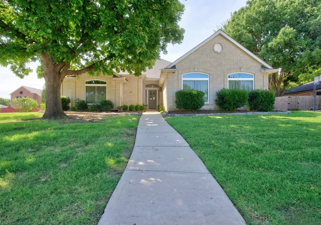 Photo 1 of Single family home for sale at 1005 Wilderness Trl, Crowley, TX 76036 | MLS# 21315441 | Listing updated on 2026-09-18