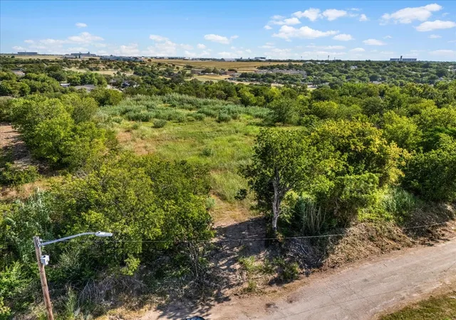 Photo 2 of Land for sale at 2920 Columbus Ave, Fort Worth, TX 76106 | MLS# 21329101 | Listing updated on 2026-07-18