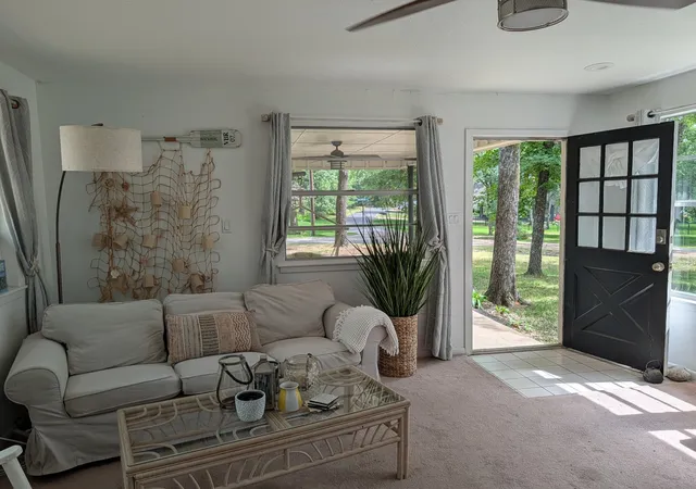 Photo 3 of Single family home for sale at 155 Lake Dr, Enchanted Oaks, TX 75156 | MLS# 21329118 | Listing updated on 2026-10-01