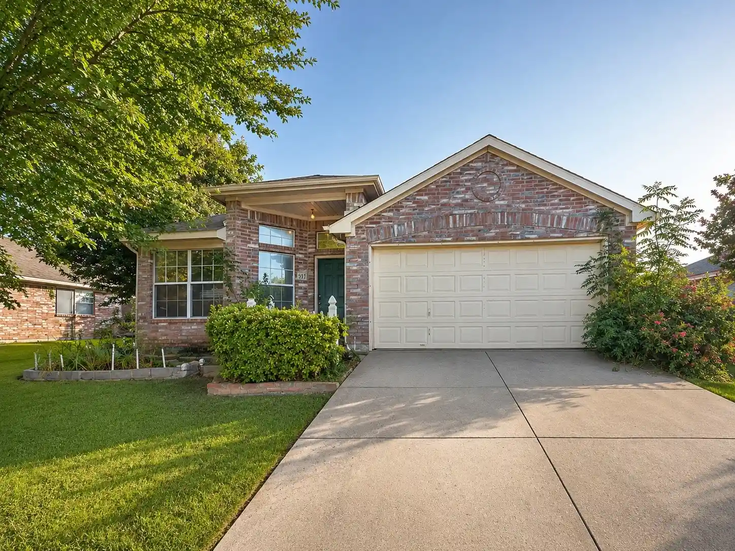 Photo 1 of Sale Pending at 917 Bard Dr, Garland, TX 75040 | MLS# 21329129 | Listing updated on 2026-10-17