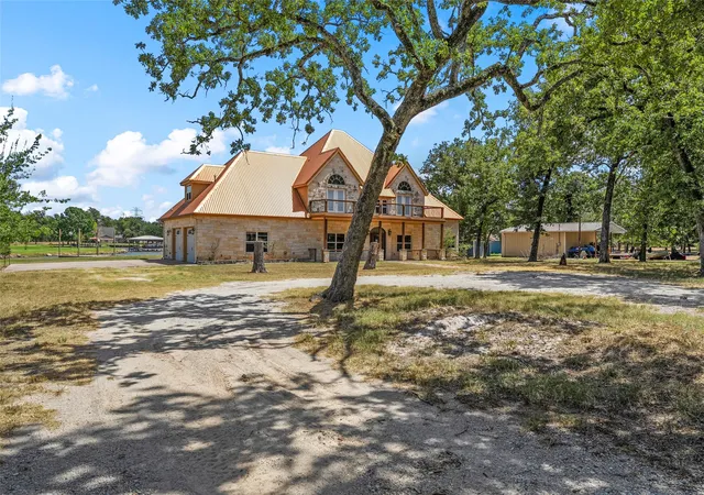 Photo 2 of Sale Pending at 134 Lcr 796, Groesbeck, TX 76642 | MLS# 21328909 | Listing updated on 2026-10-06