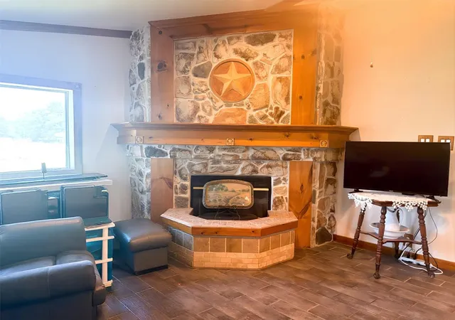 Photo 3 of Manufactured home for sale at 129 Saint Michaels Dr, Trinidad, TX 75163 | MLS# 21324864 | Listing updated on 2026-07-18