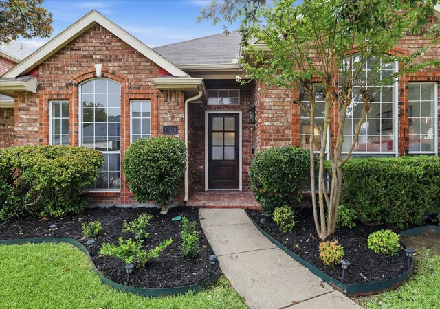 Photo 3 of Single family home for sale at 1760 Blackstone Dr, Carrollton, TX 75007 | MLS# 21329169 | Listing updated on 2026-08-03